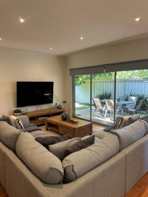 Delightful 3BR Central Townhouse